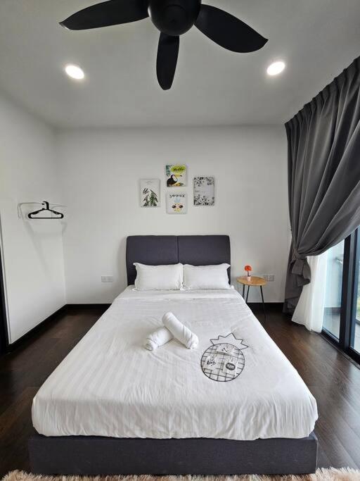 Summer Cozy 2pax Netflix Almas Suite Legoland at Iskandar Puteri Second Link Custom