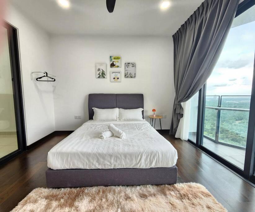 Summer Cozy 2pax Netflix Almas Suite Legoland at Iskandar Puteri Second Link Custom