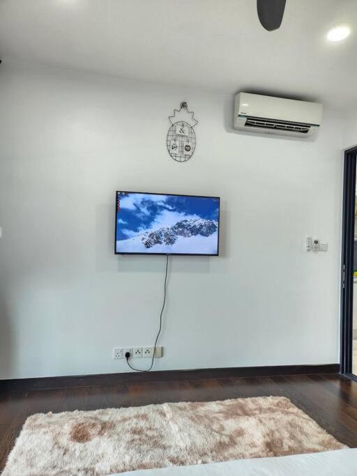 Summer Cozy 2pax Netflix Almas Suite Legoland at Iskandar Puteri Second Link Custom