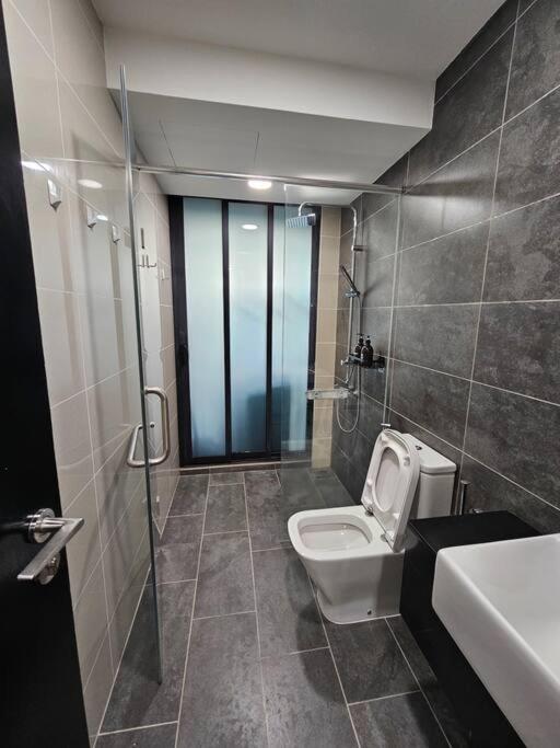 Summer Cozy 2pax Netflix Almas Suite Legoland at Iskandar Puteri Second Link Custom