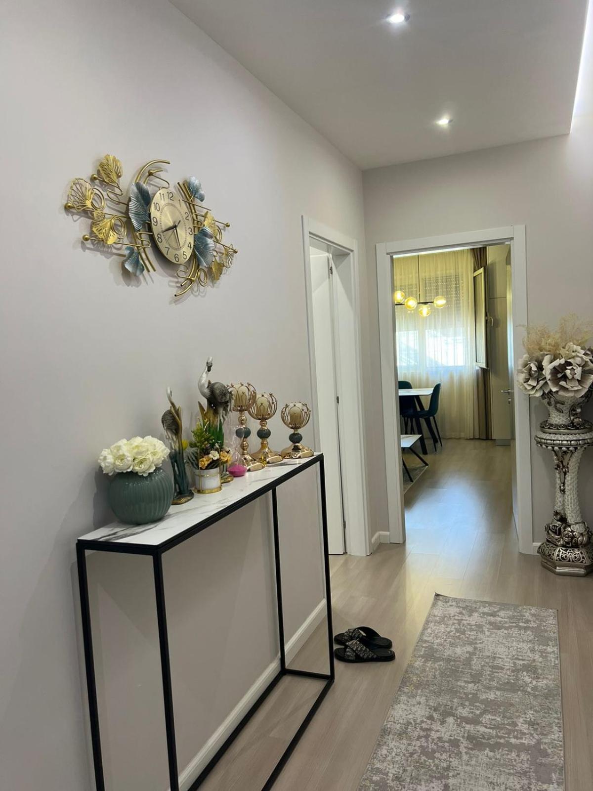 Gold Vollga House Durres