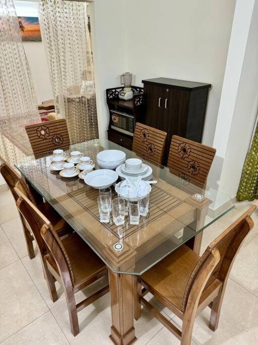 3 Bedroom 4 Bath Apartment in Dhaka