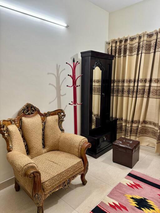 3 Bedroom 4 Bath Apartment in Dhaka