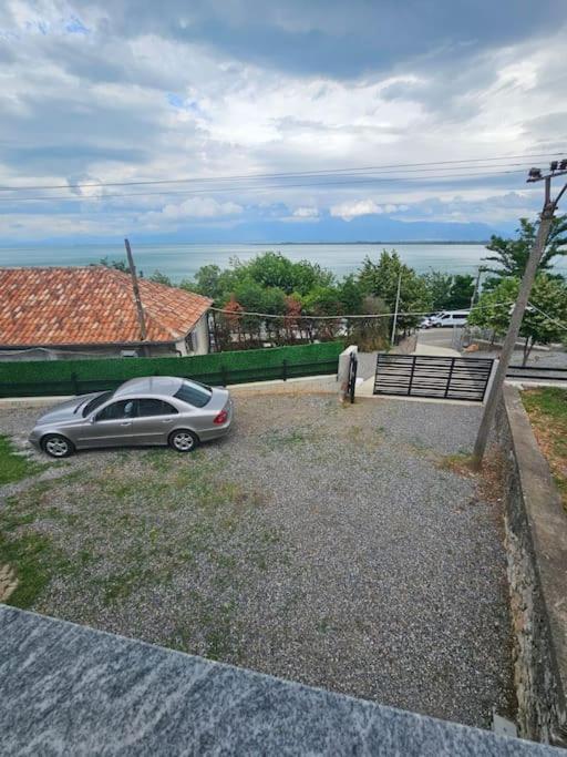 HomeByTheLake-Shiroke