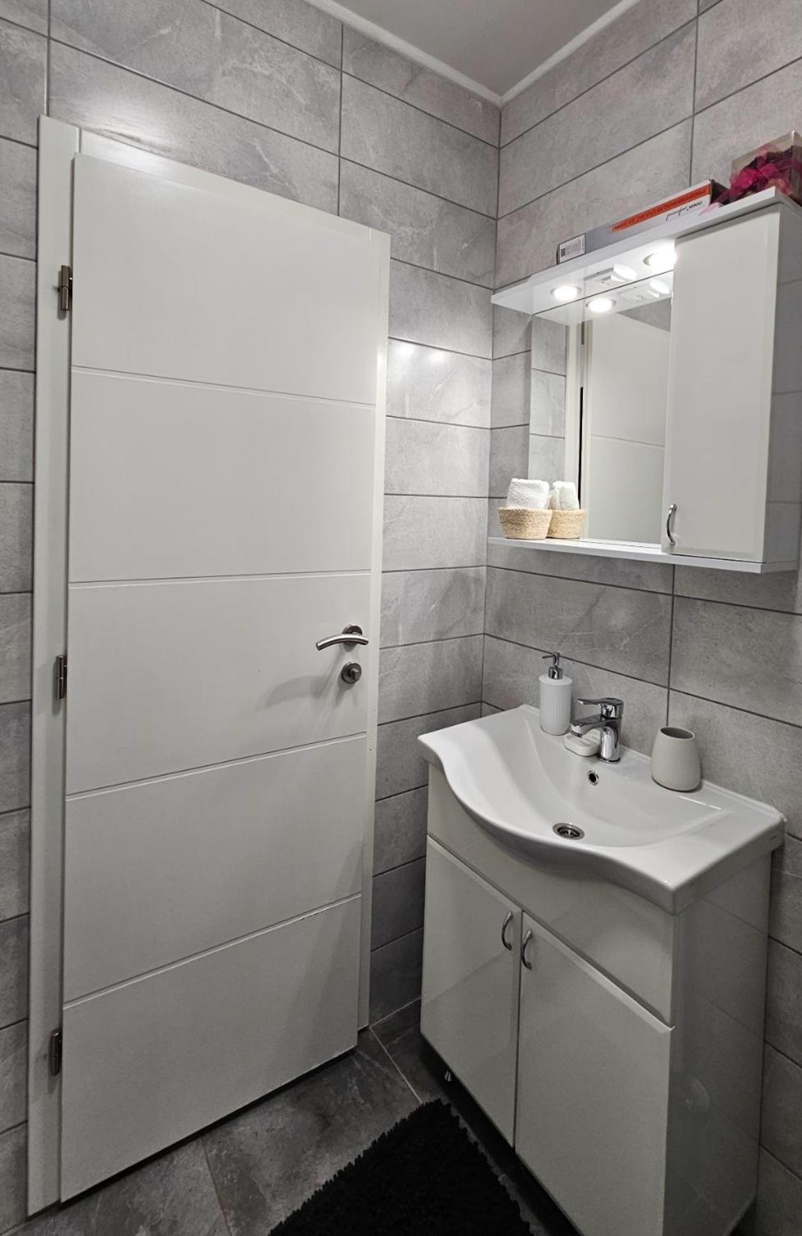 Stan na dan-Apartman Mia