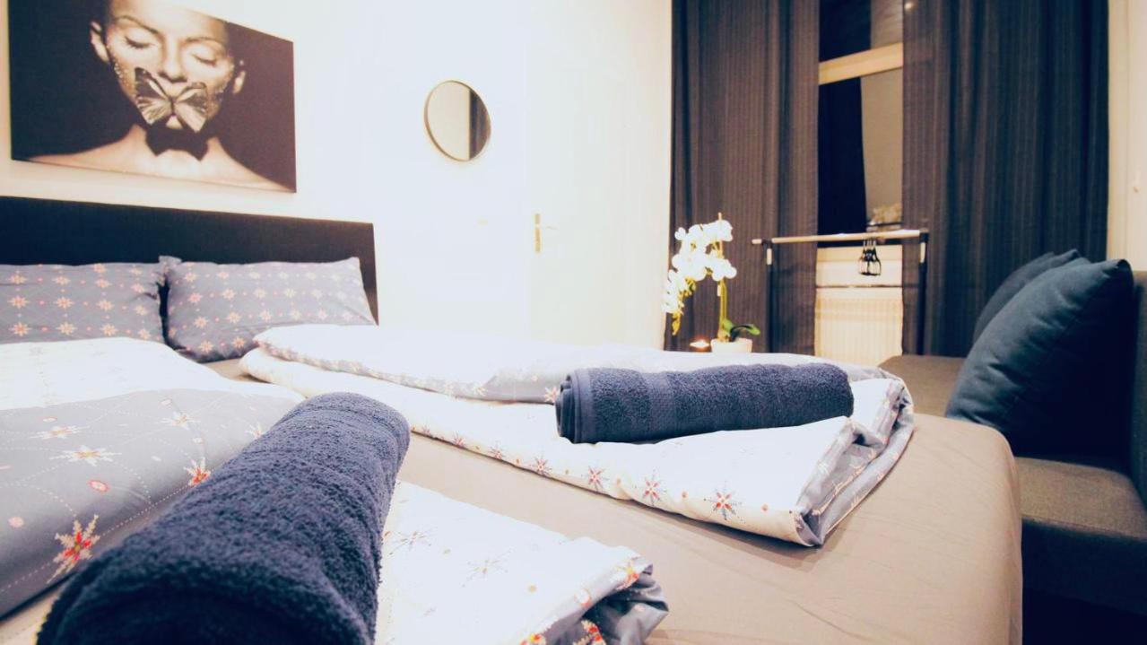 6 min to Amusement Park - Economy Rooms in Shared Apartment