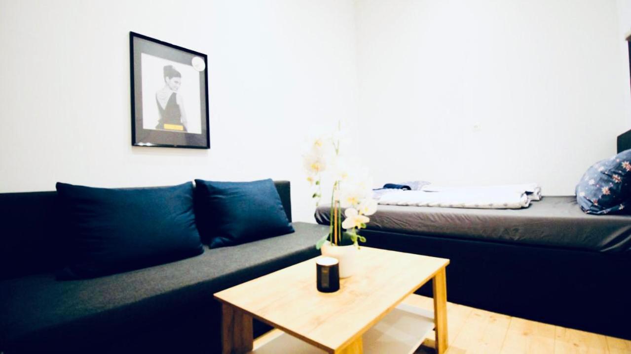 6 min to Amusement Park - Economy Rooms in Shared Apartment