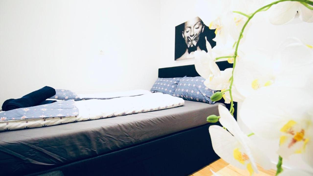 6 min to Amusement Park - Economy Rooms in Shared Apartment