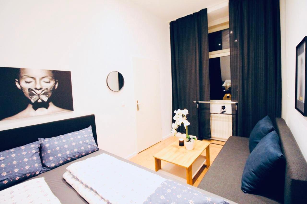 6 min to Amusement Park - Economy Rooms in Shared Apartment