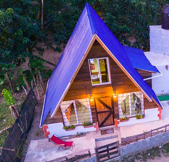 Hotel Canada House Queen bed in 2nd floor dbl sofa bed in 1st floor BBQ Private pool, river - Image 1