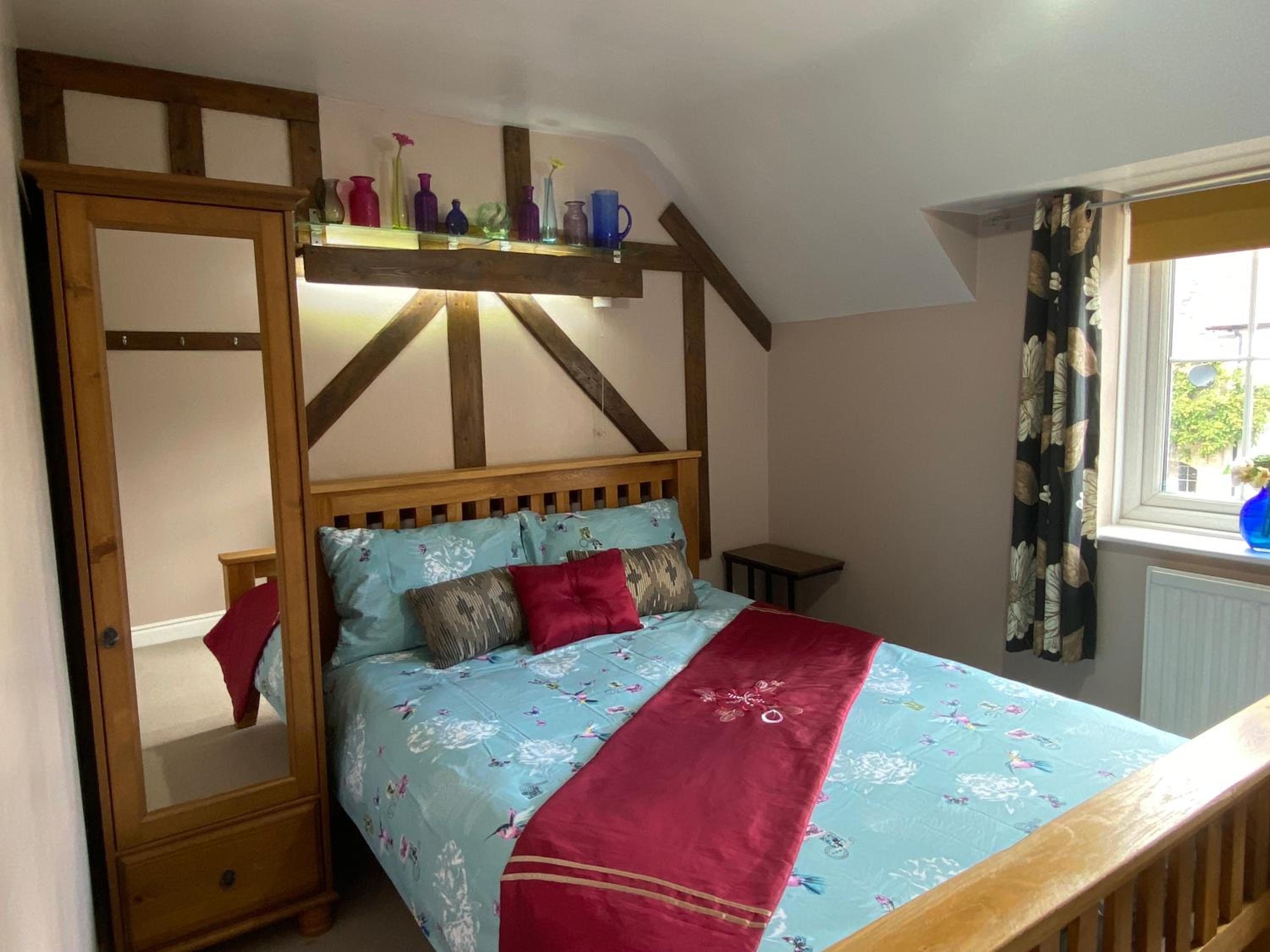 Cottage in Bretforton, north of Cotswolds view 2