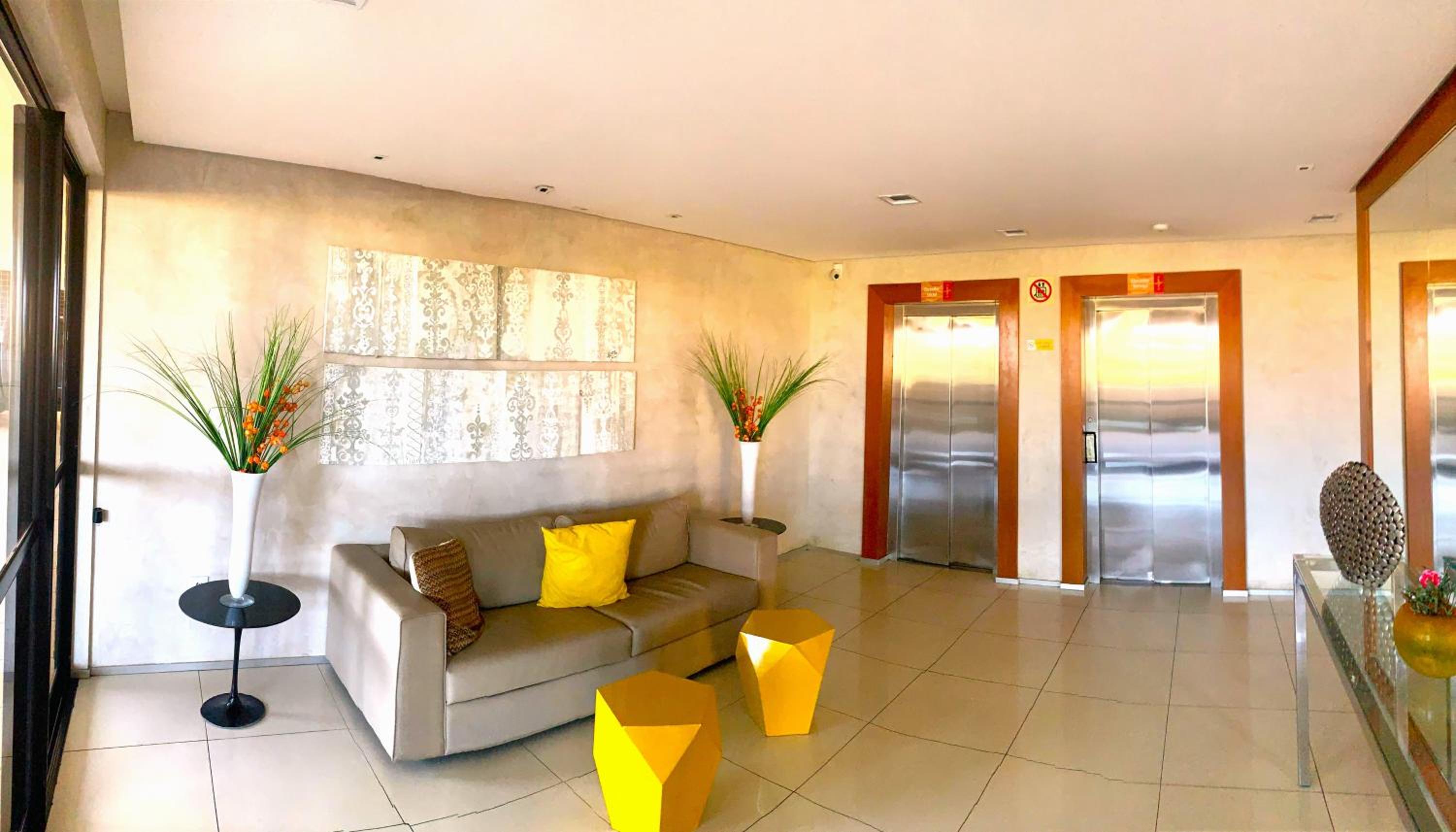 Apartamento 50m da praia- piscina - cobertura - wi-fi - academia