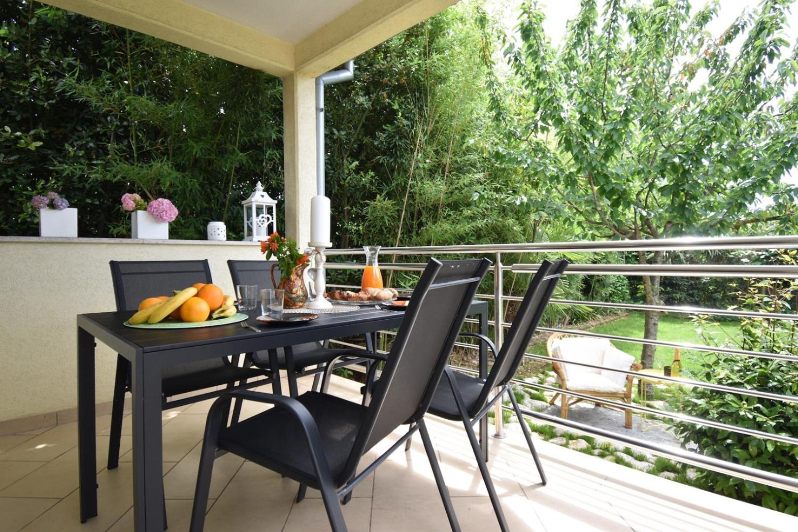 Holiday House with garden "Nena" view 4