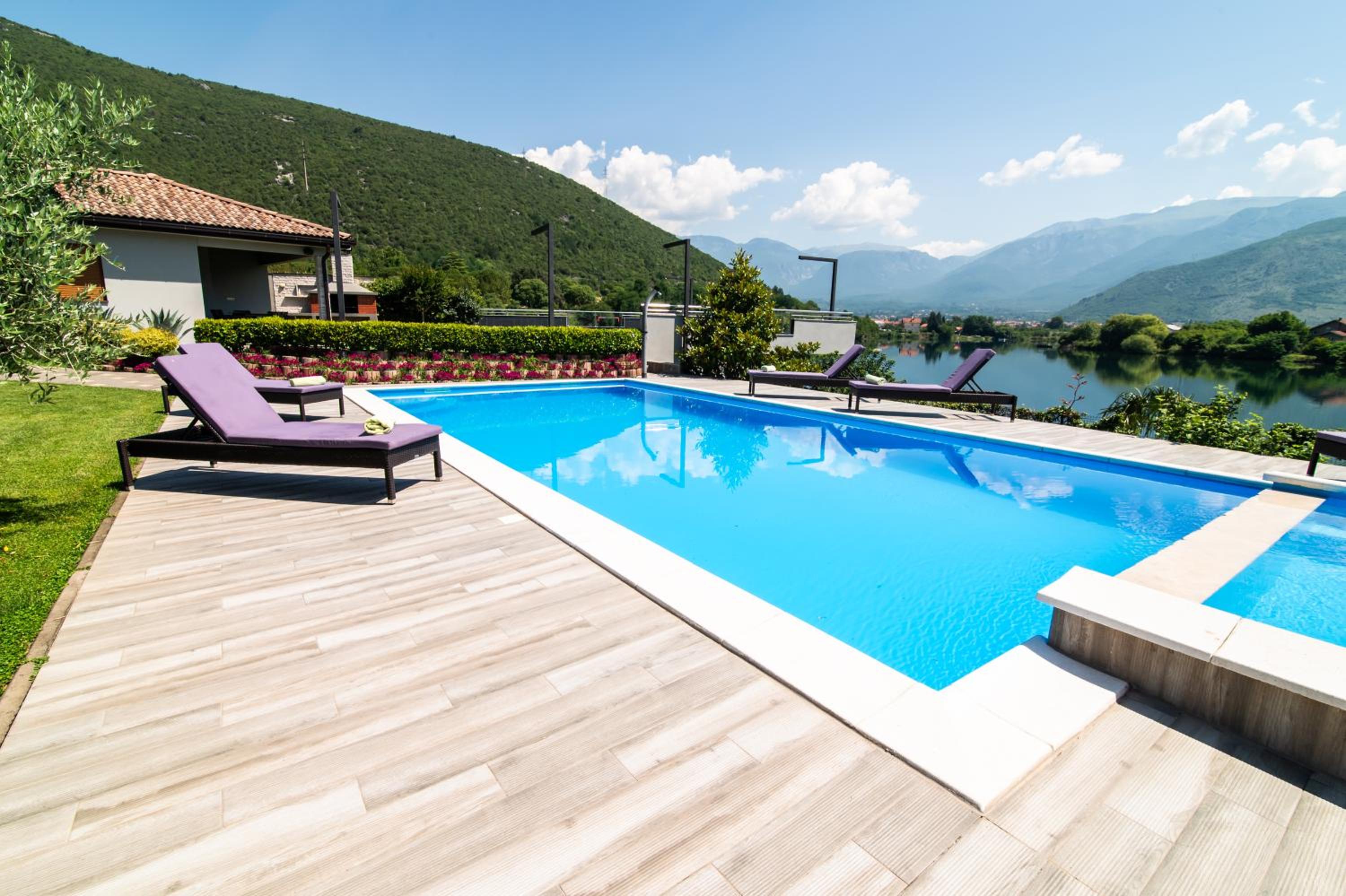 Villa Ana