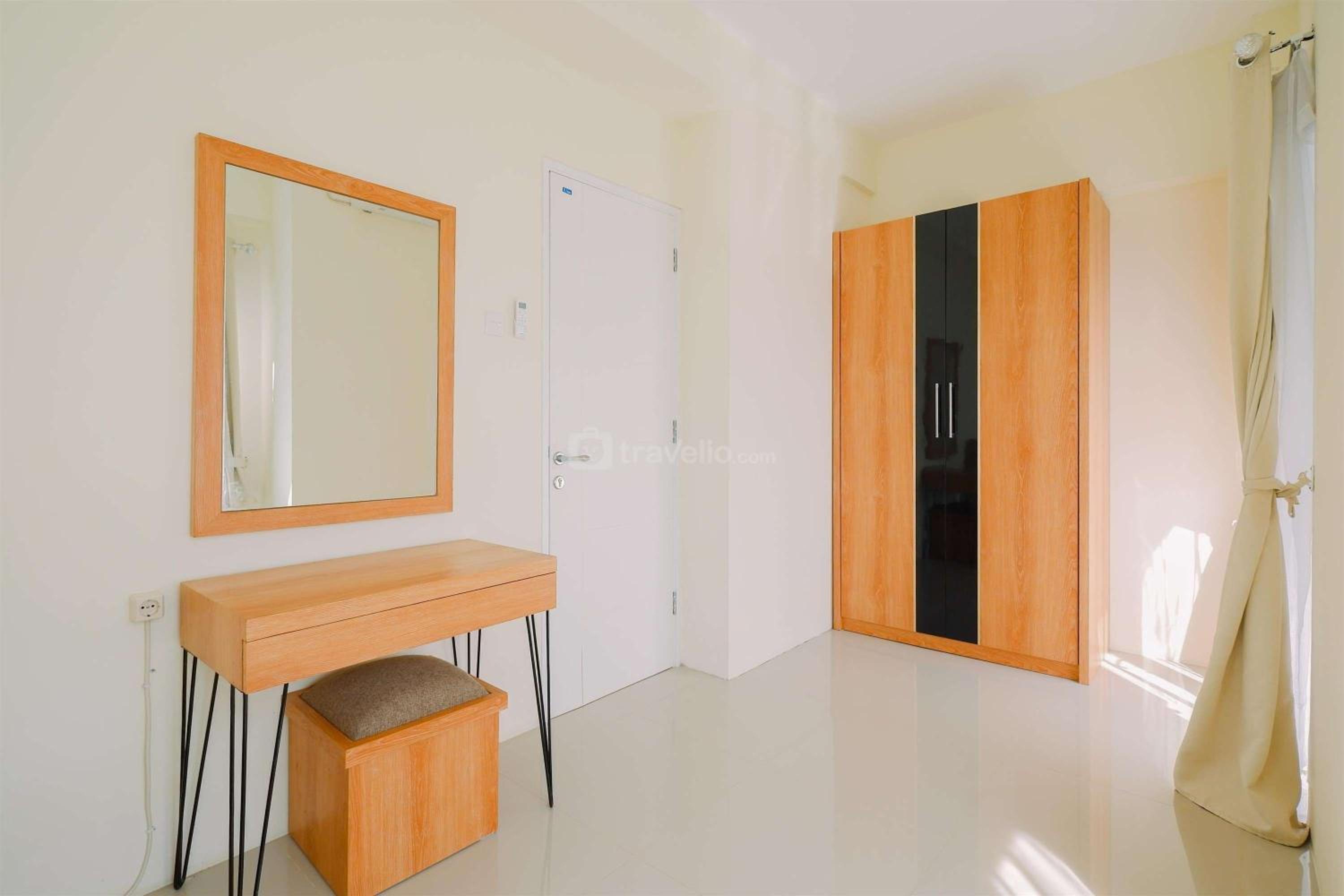Warm and Cozy Living 2BR Bogorienze Apartment By Travelio