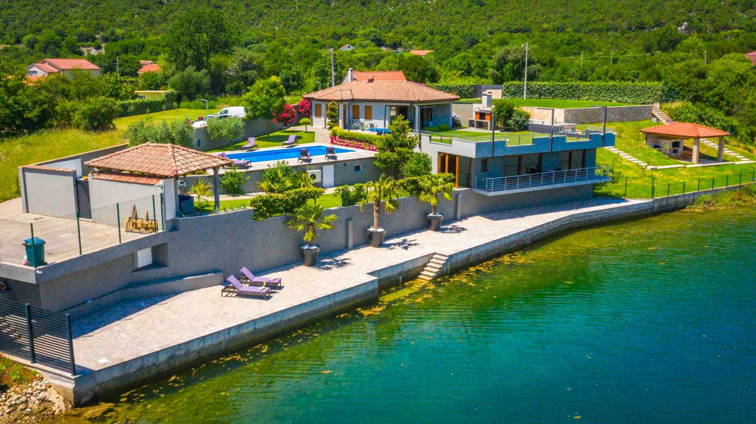 Villa Ana