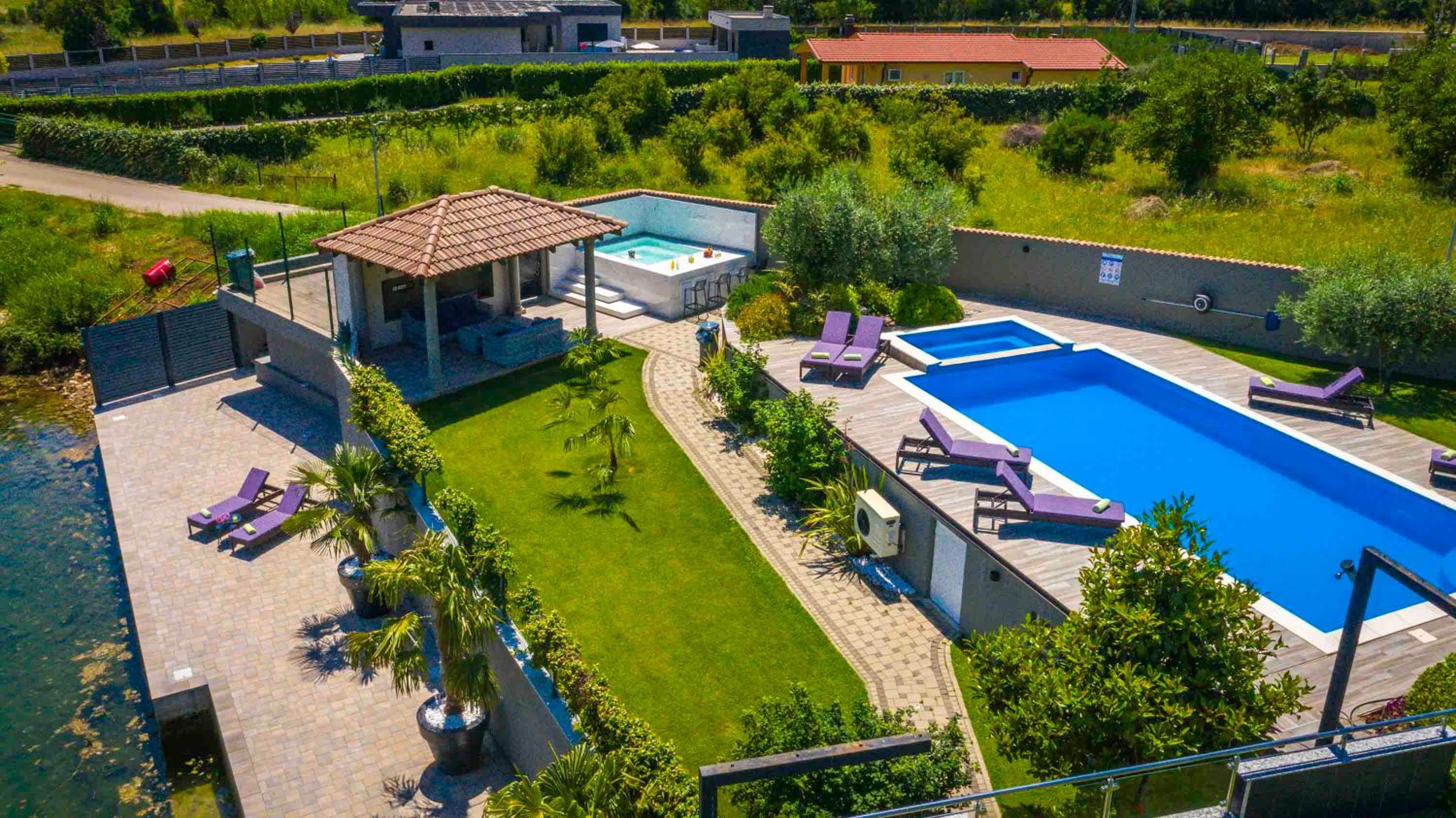 Villa Ana