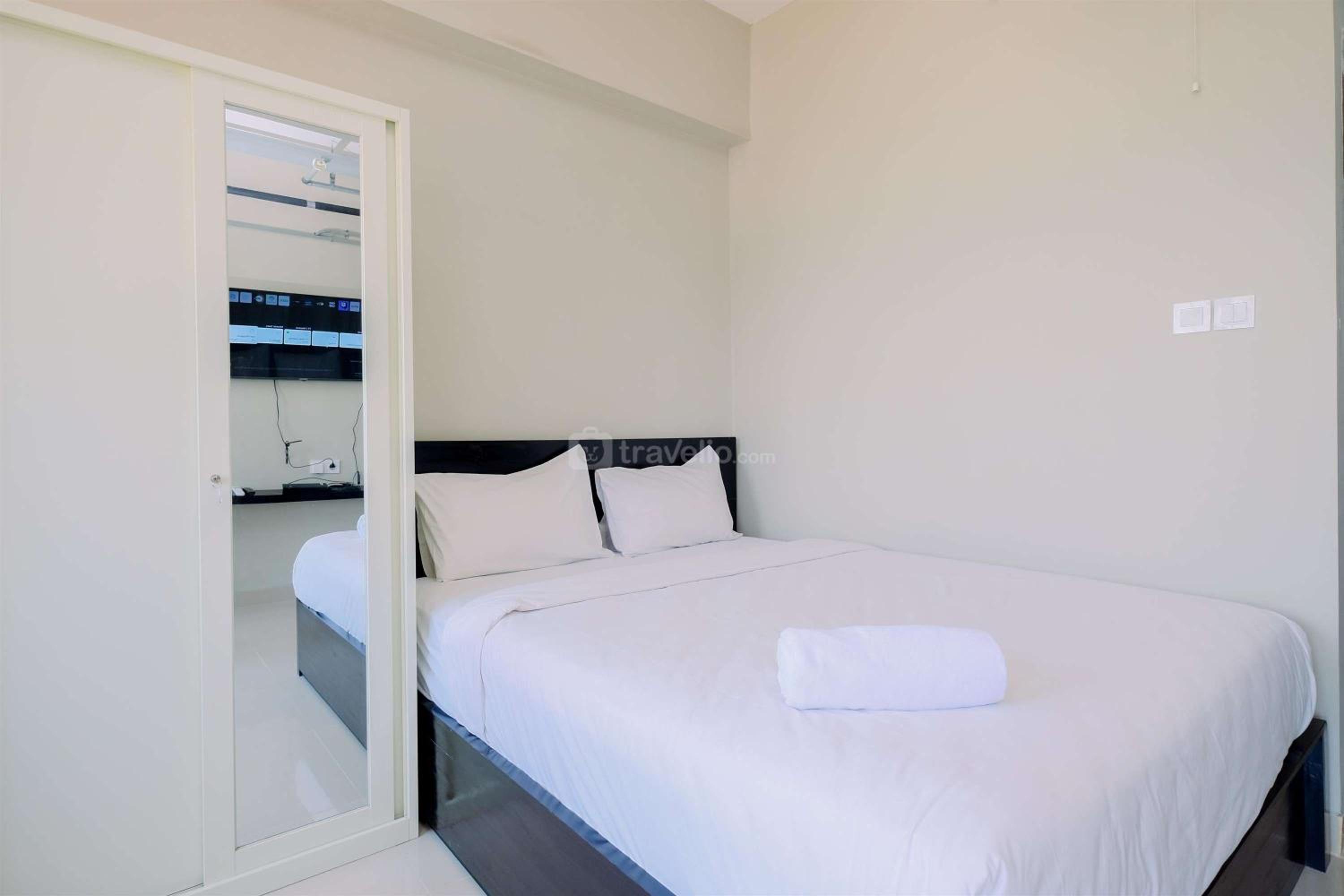 Cozy and Restful Studio LRT City Sentul - Royal Sentul Park Apartment By Travelio view 2
