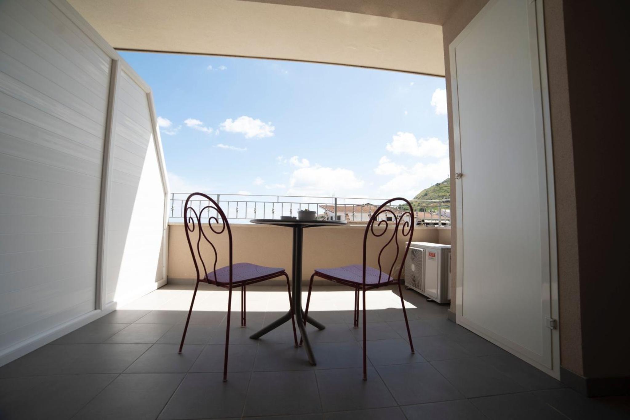 Soraya Rooms Tropea view 3