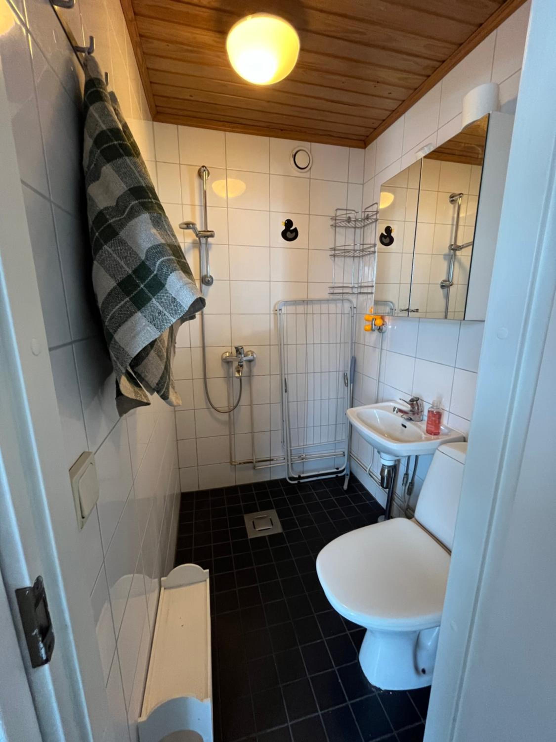 Koko huoneisto järvinäköalalla