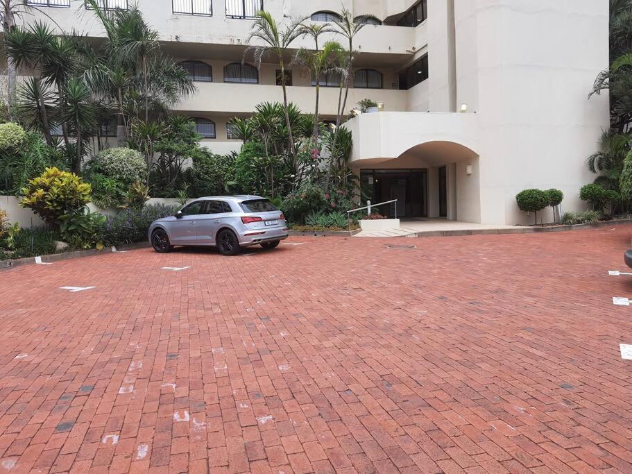 903 Bermudas 3 bedroom beach front sea view apartment view 3