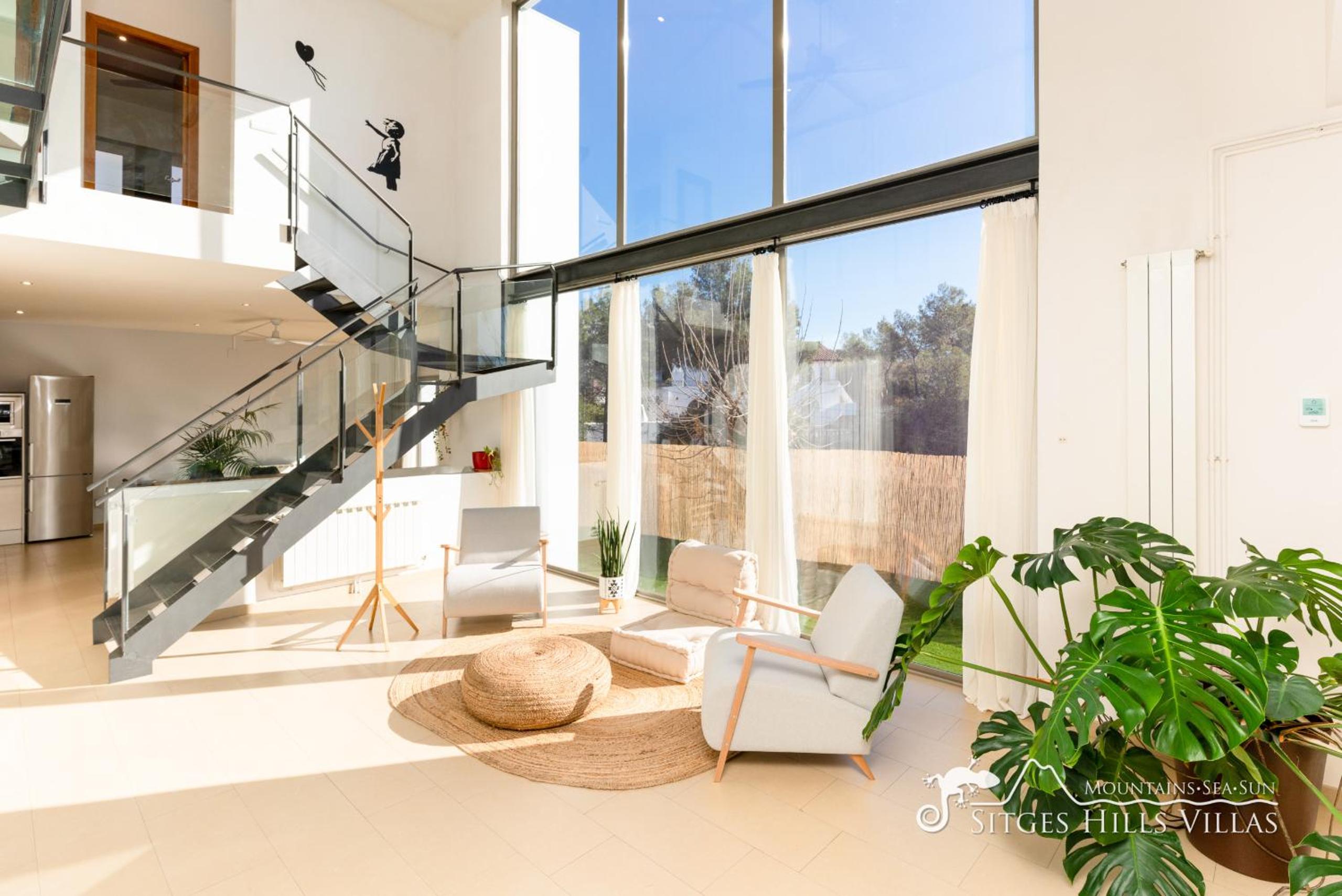 Designer Villa Elodie with private pool and space