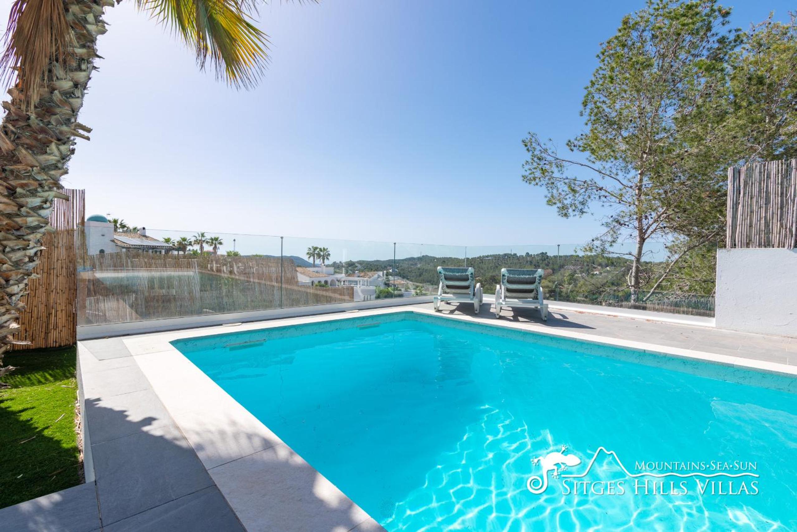 Designer Villa Elodie with private pool and space