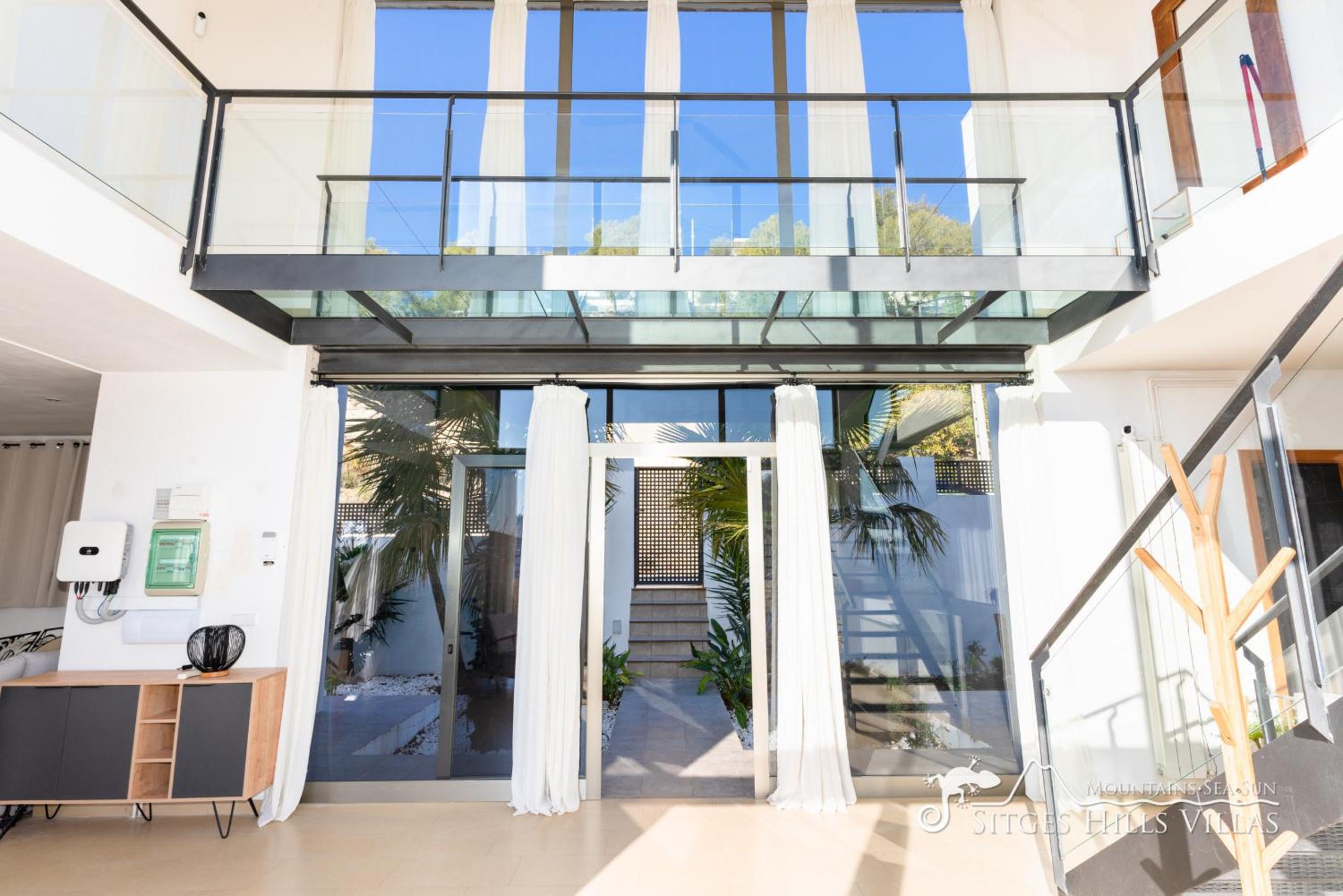 Designer Villa Elodie with private pool and space