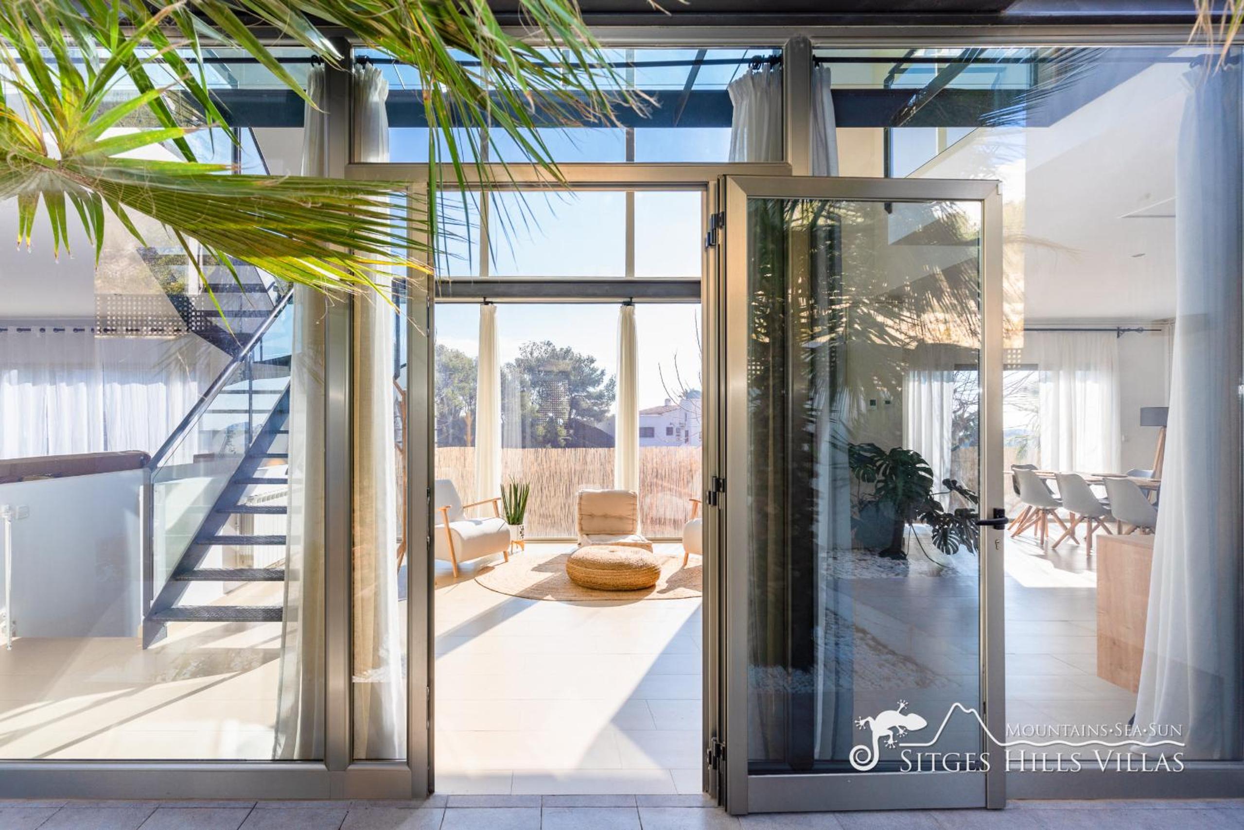 Designer Villa Elodie with private pool and space