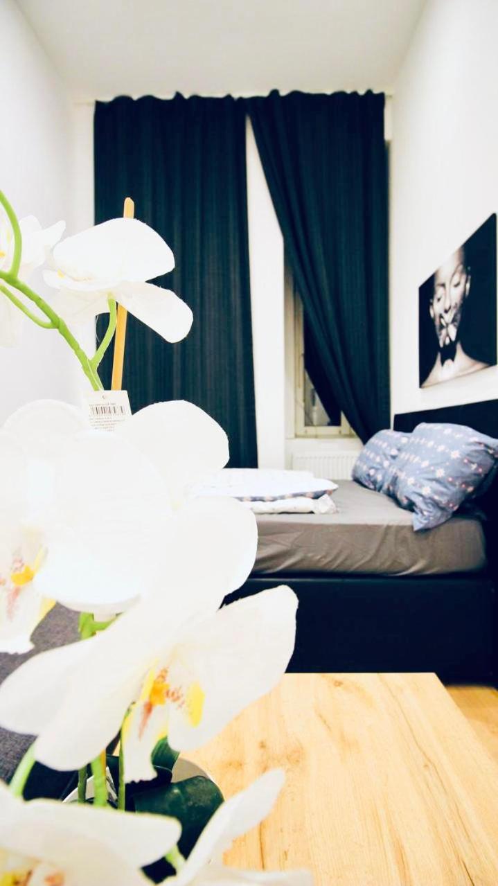 6 min to Amusement Park - Economy Rooms in Shared Apartment