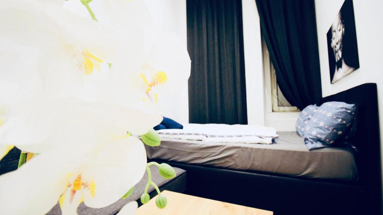 6 min to Amusement Park - Economy Rooms in Shared Apartment