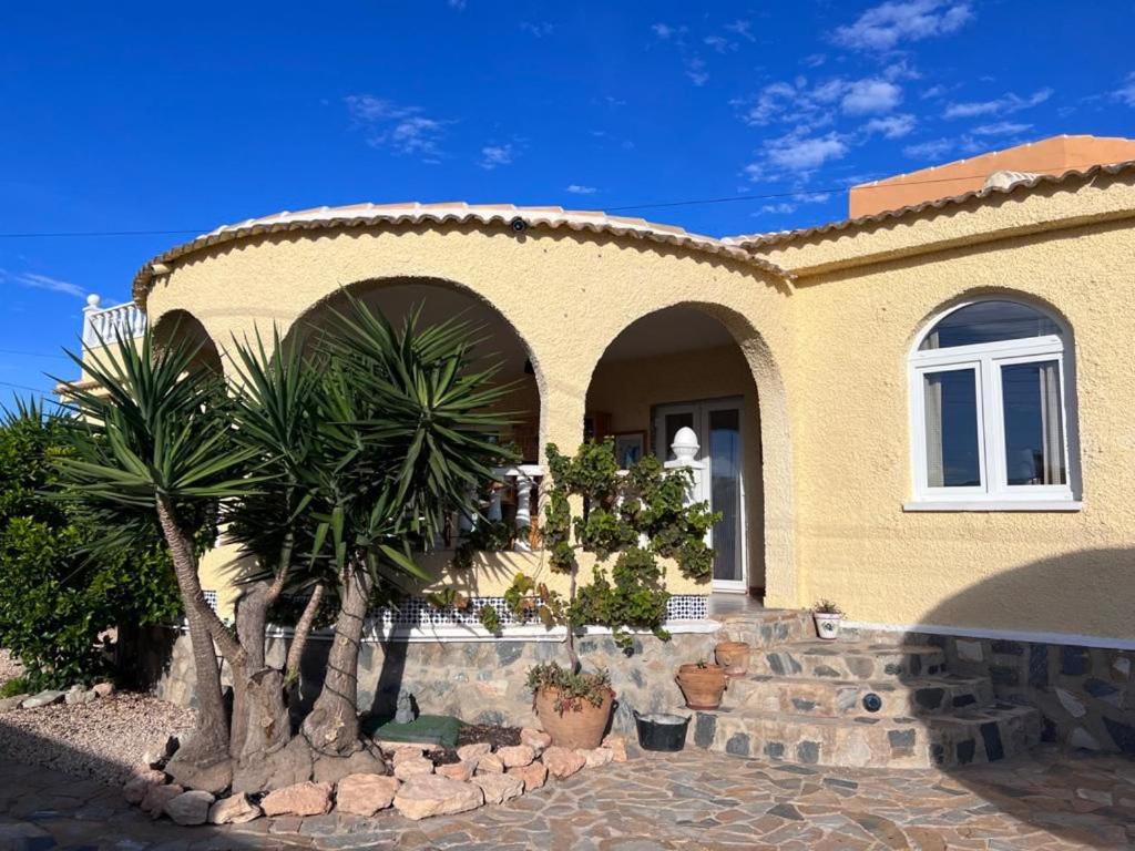 Villa with Private Pool in El Chaparral