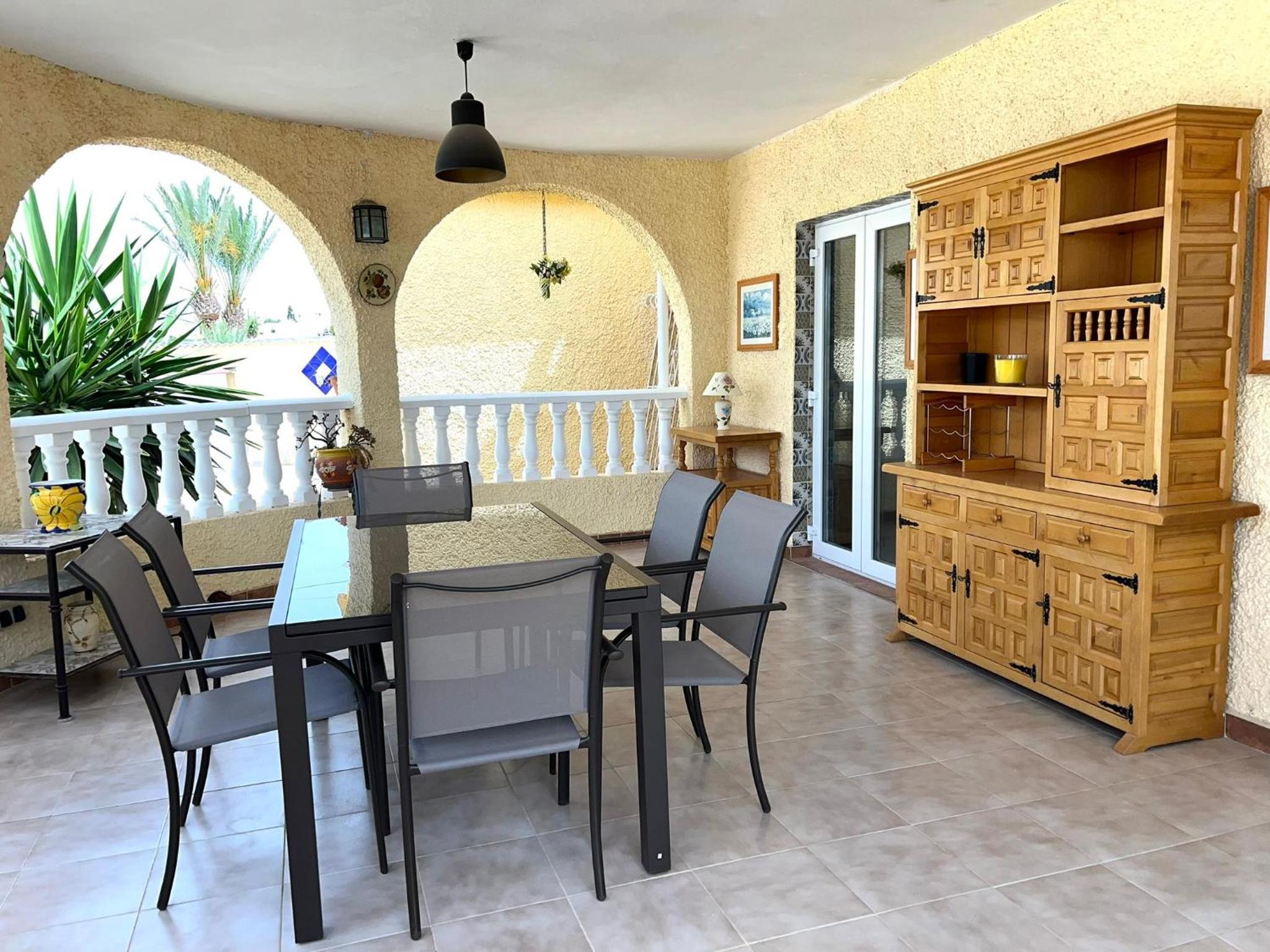 Villa with Private Pool in El Chaparral