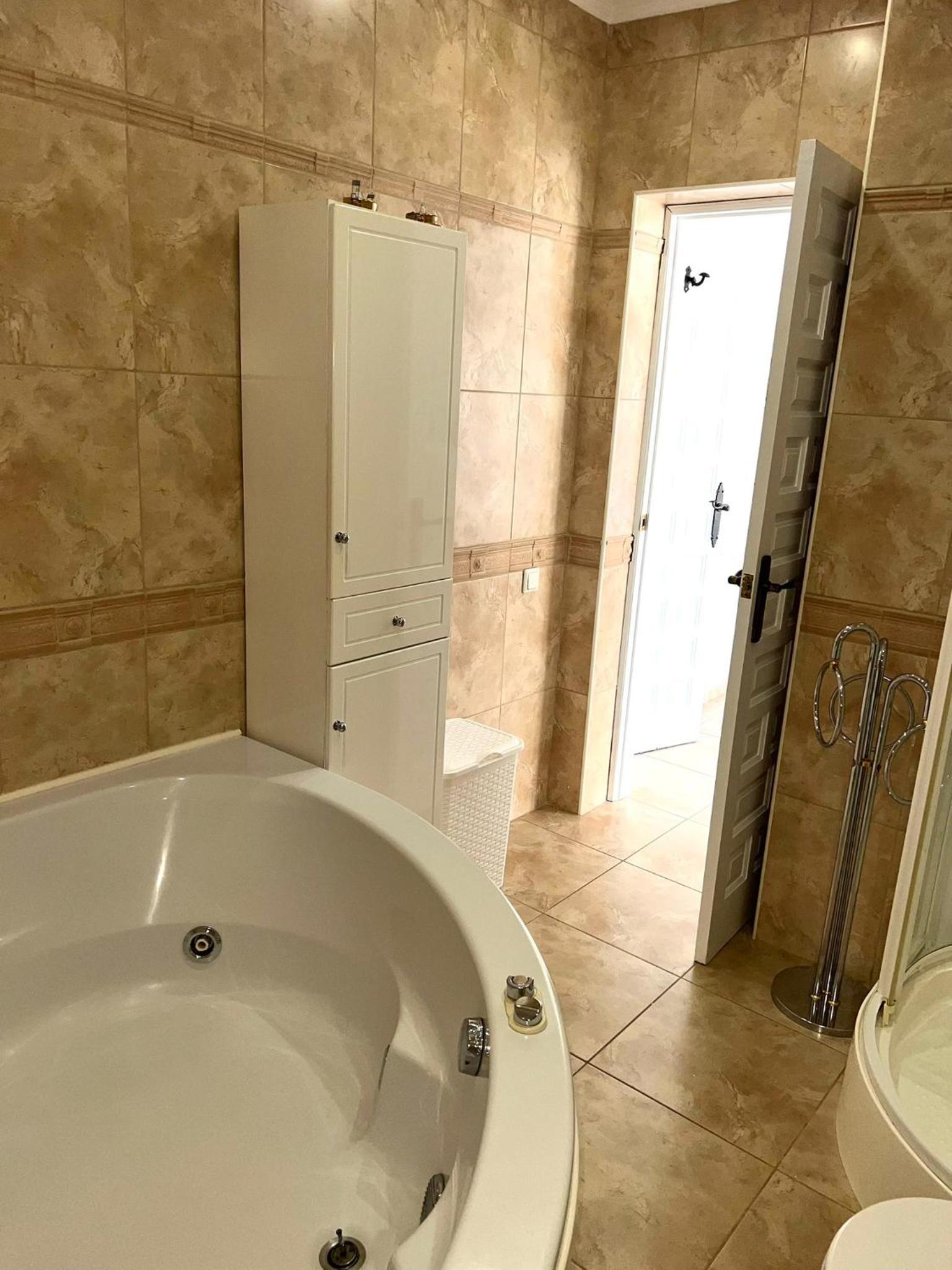 Villa with Private Pool in El Chaparral