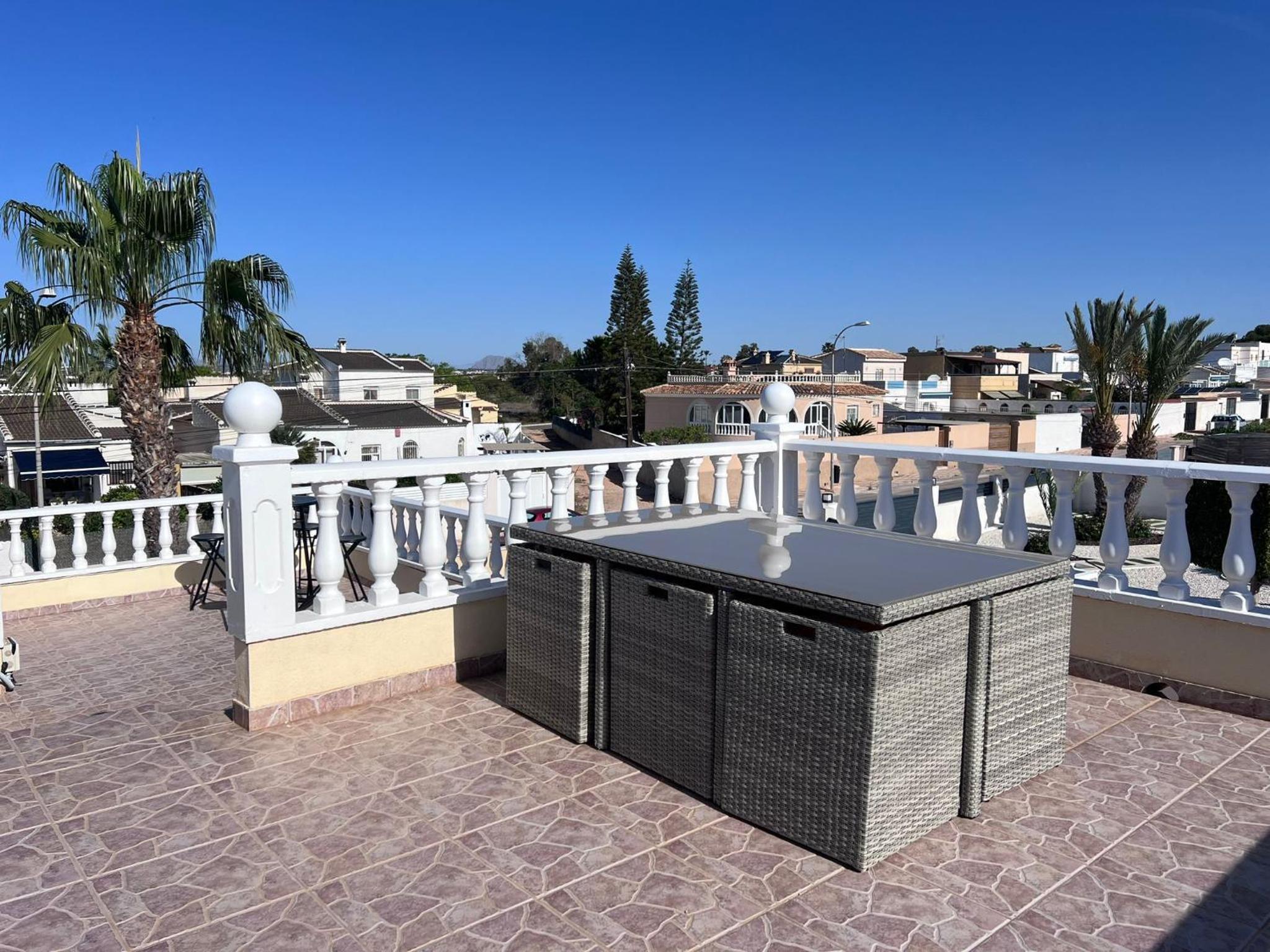 Villa with Private Pool in El Chaparral