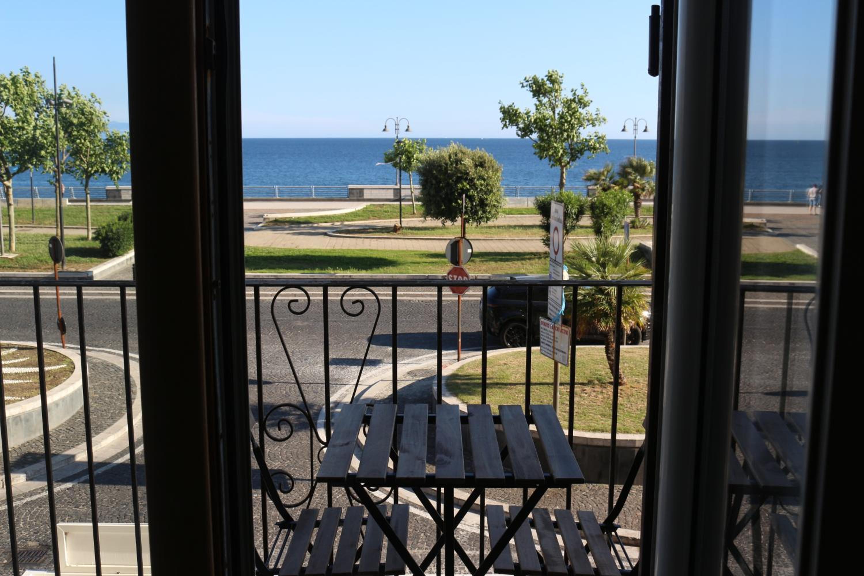 Four Islands - Pozzuoli view 2