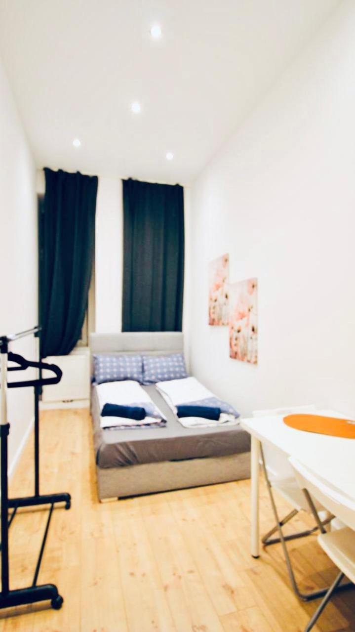 6 min to Amusement Park - Economy Rooms in Shared Apartment