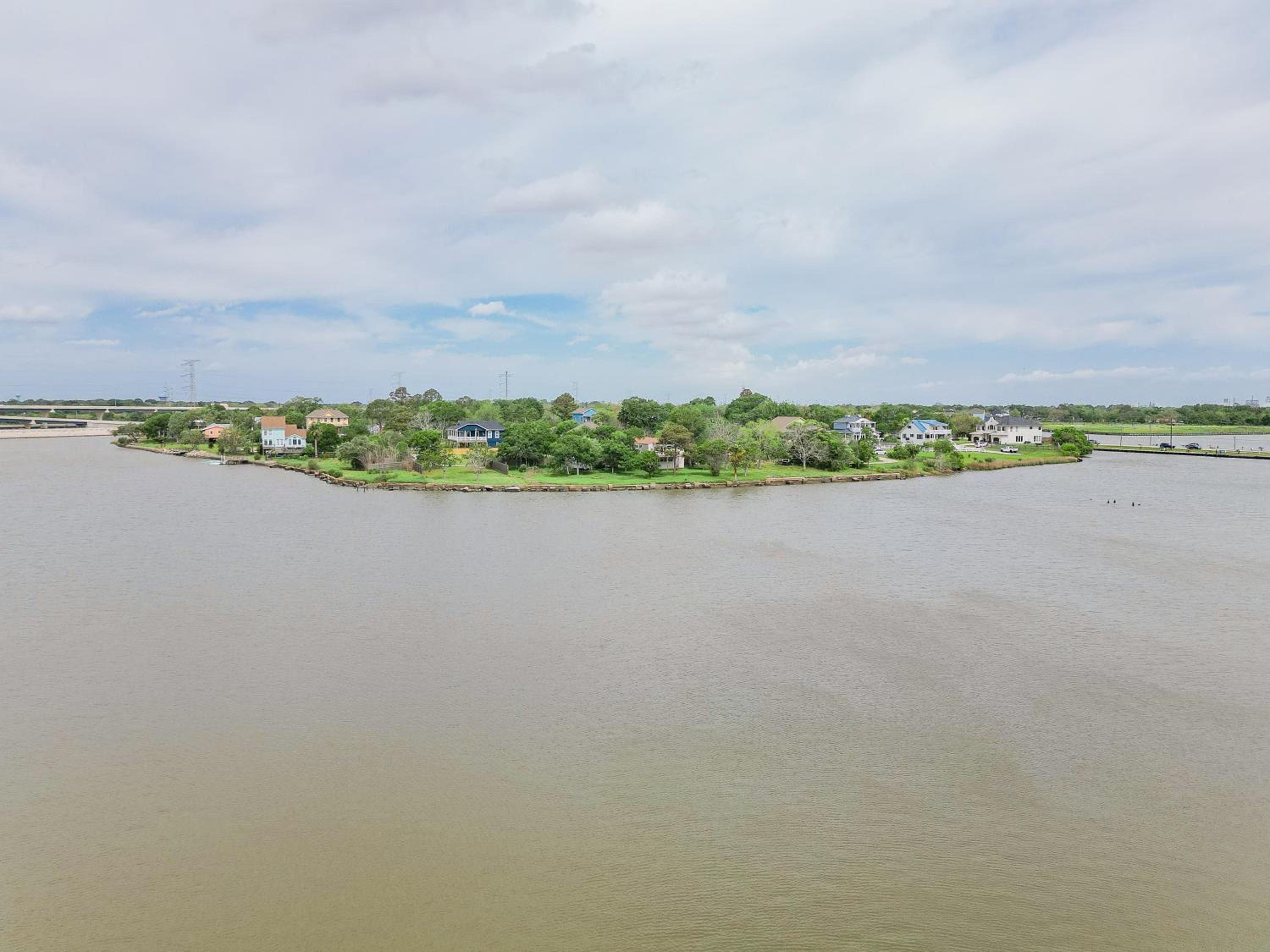 Water Front 3 25 Bath Kingbed Kemah Seabrook view 3