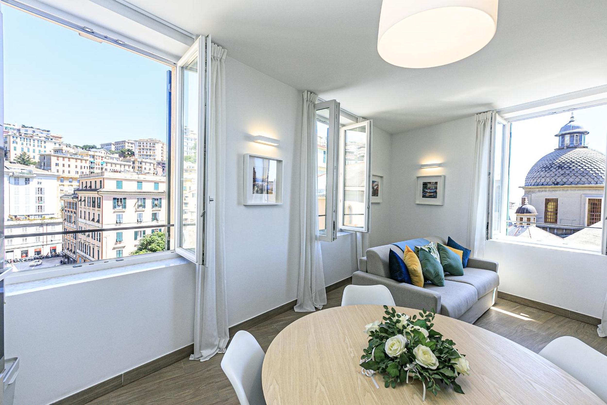 Real Italian Estate - Sunrise Genoa Suite view 5