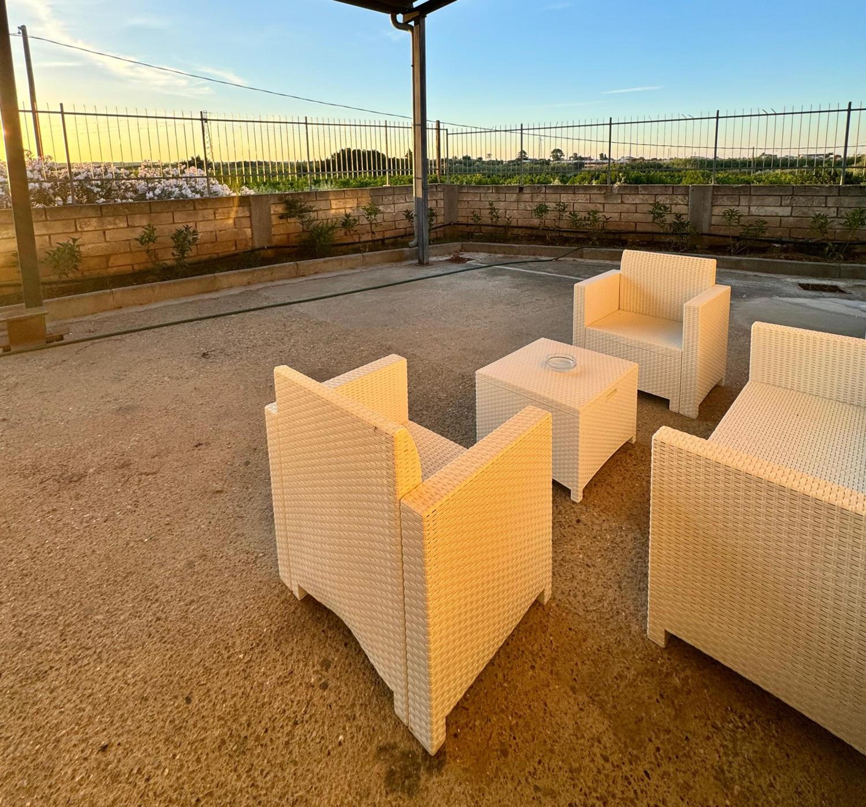 ENDLESS SUMMER APARTMENTS