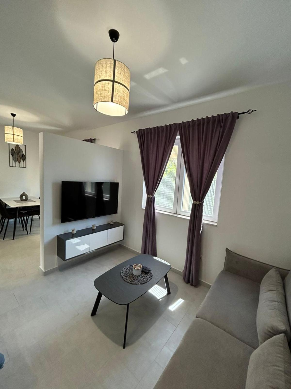Luxury apartments A&N view 3