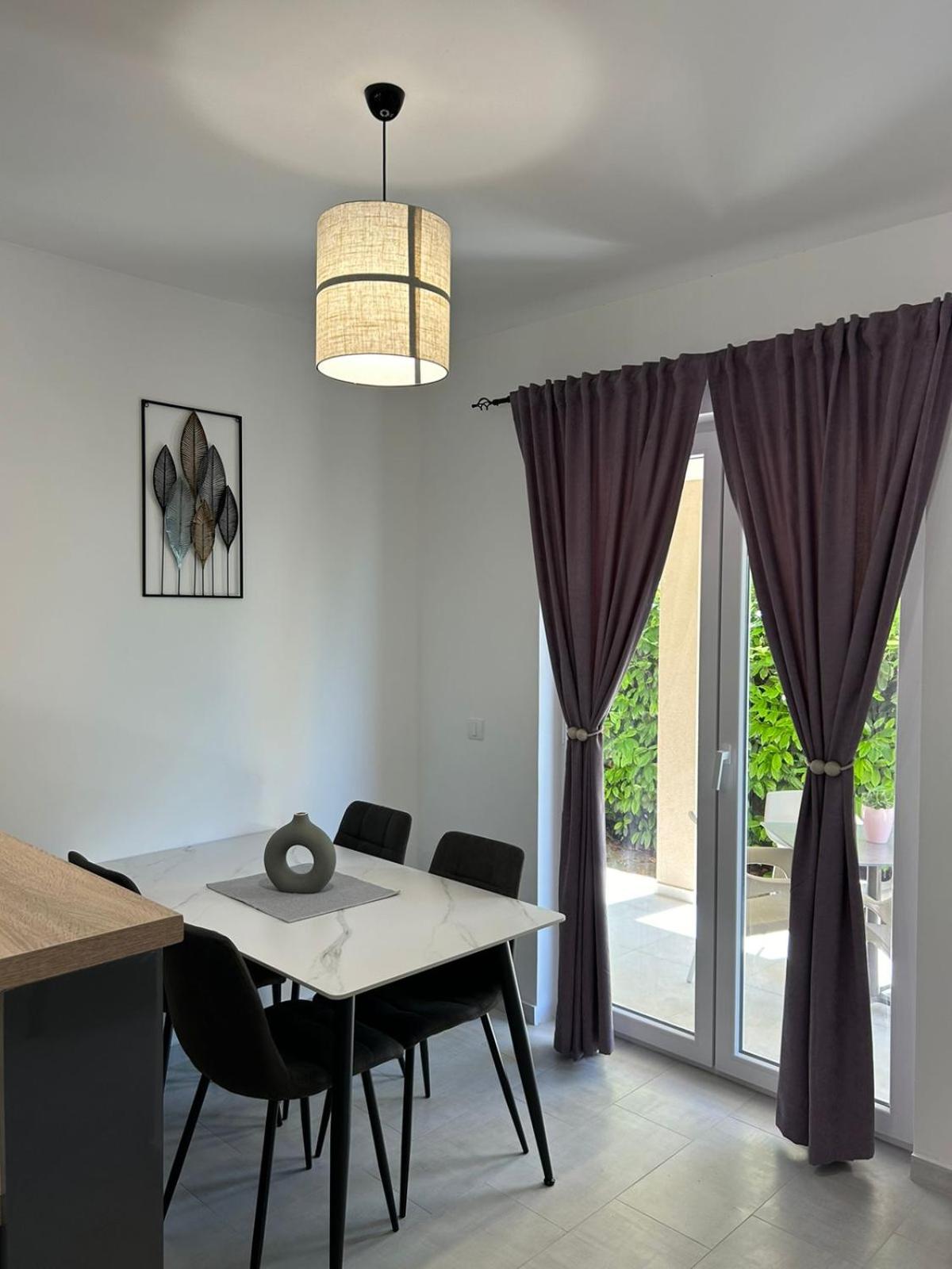 Luxury apartments A&N view 4