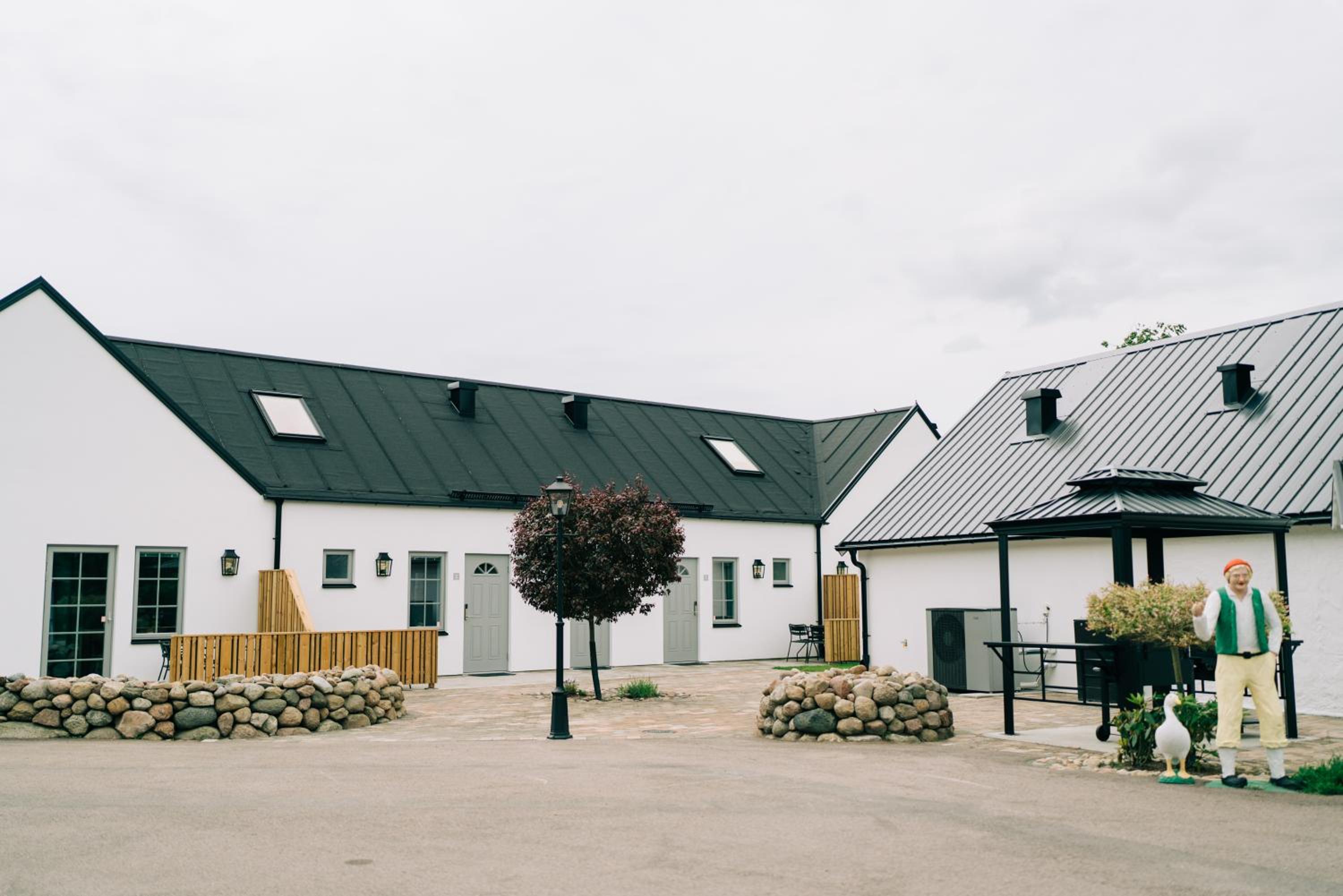 Mälarhusen Semesterby Österlen - Stugor & Gårdssviter