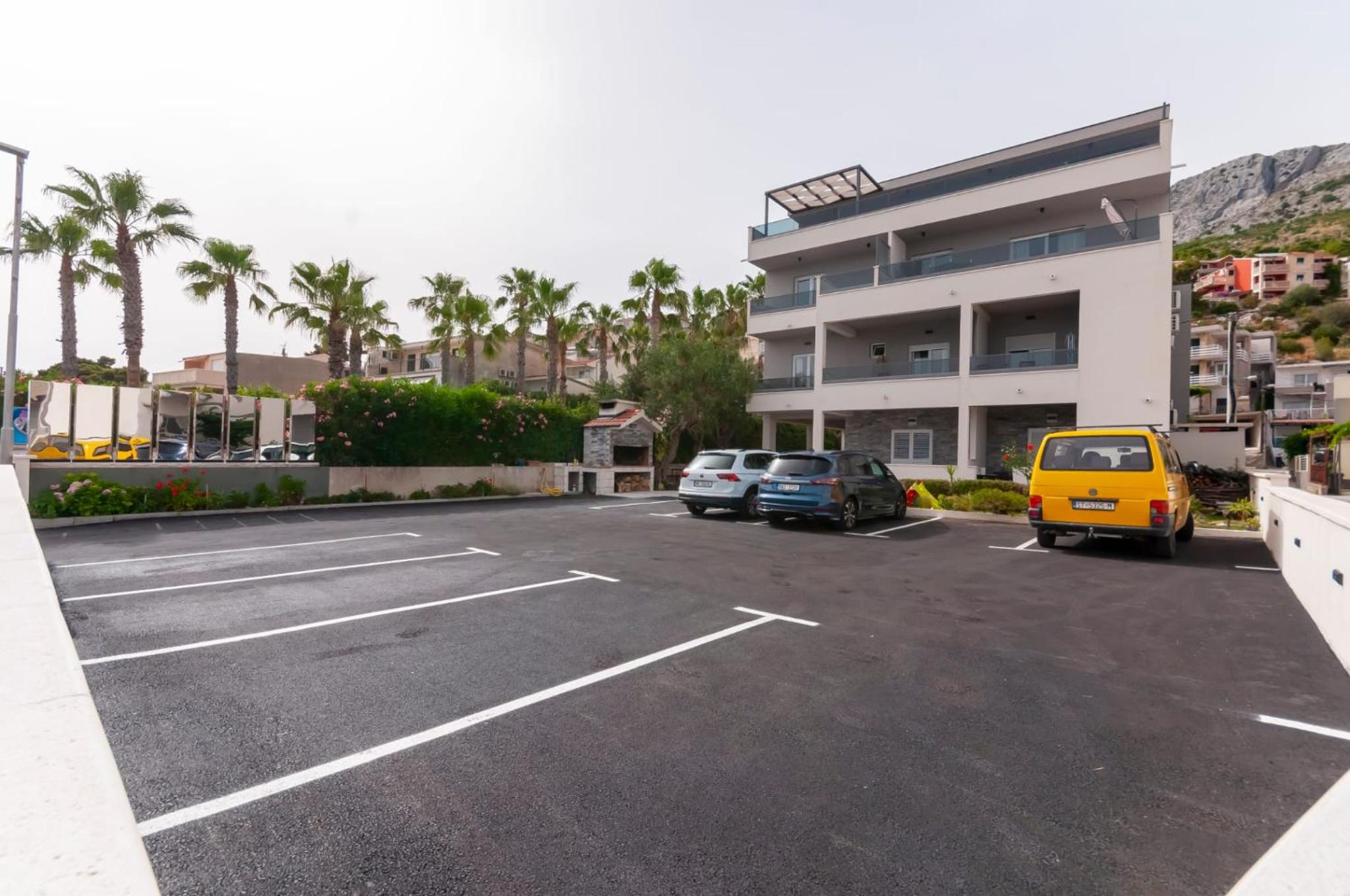 Apartments & luxury penthouse Duće Omiš view 2