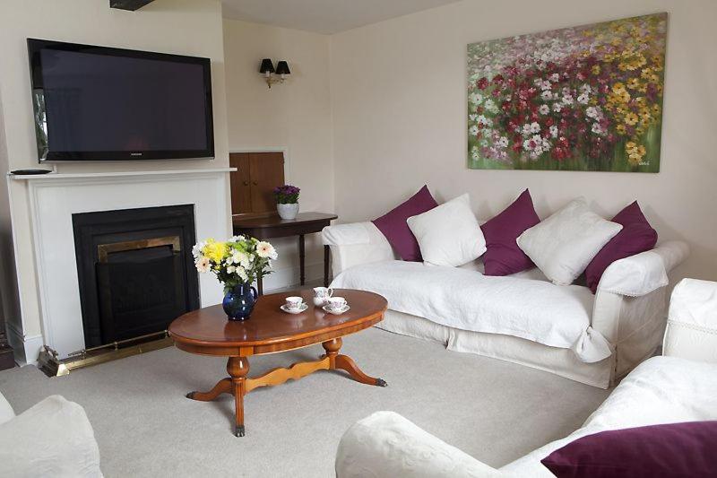 Mill Farm House view 3
