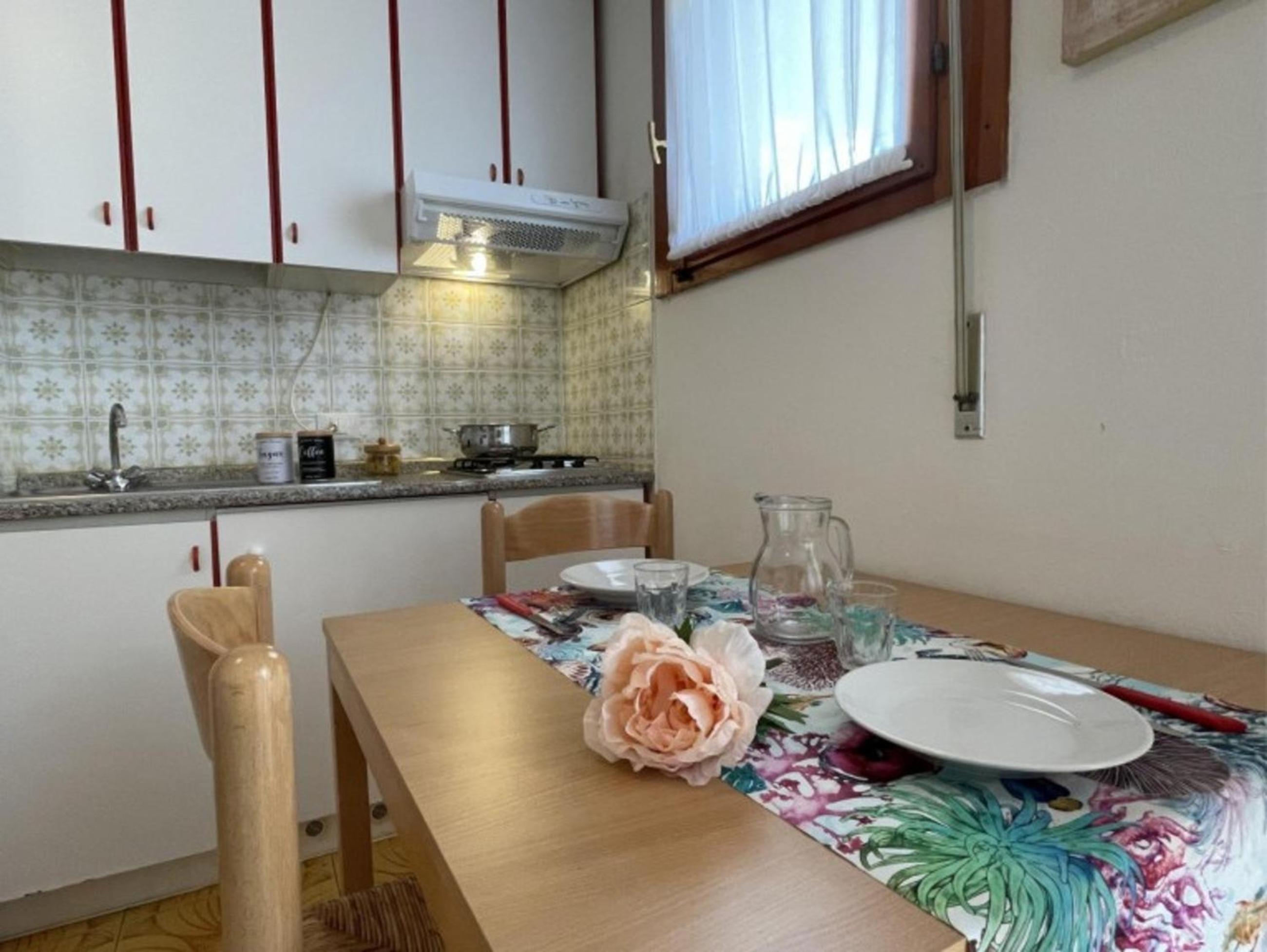Flat only 200mt from the sea view 4