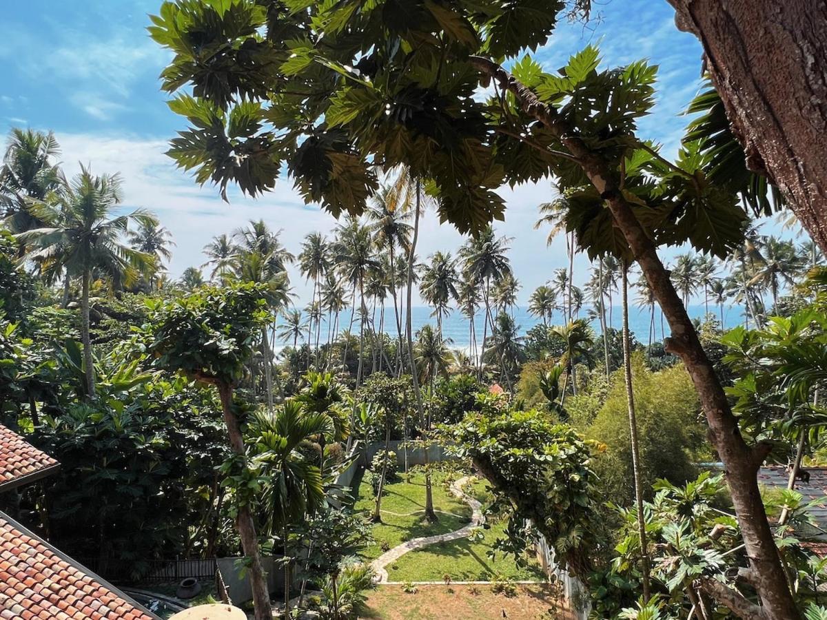 Araliya Cabana with oceanview - Madiha Hill view 3