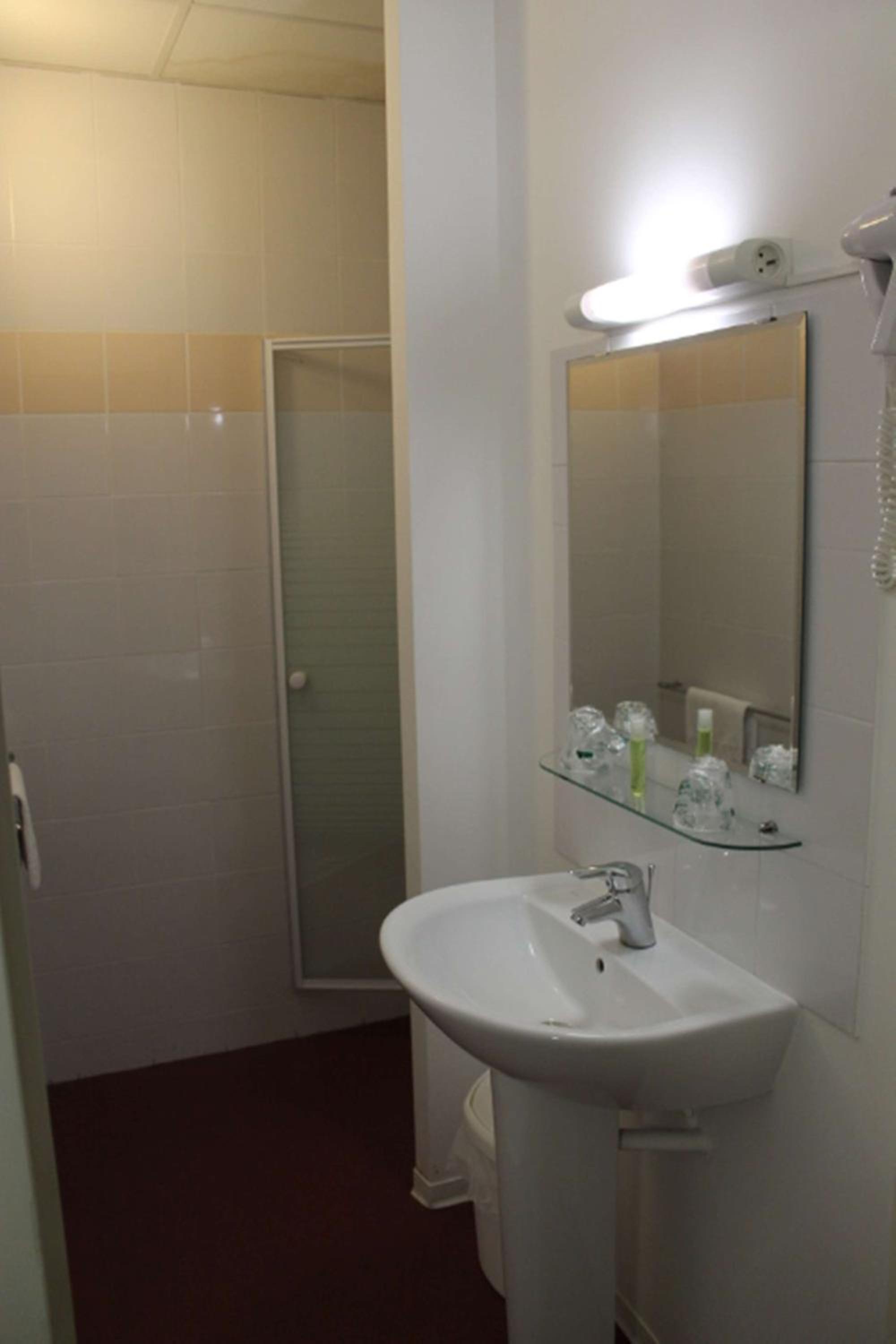 Brit Hotel MOTEL - Lyon L'Arbresle, photo 6