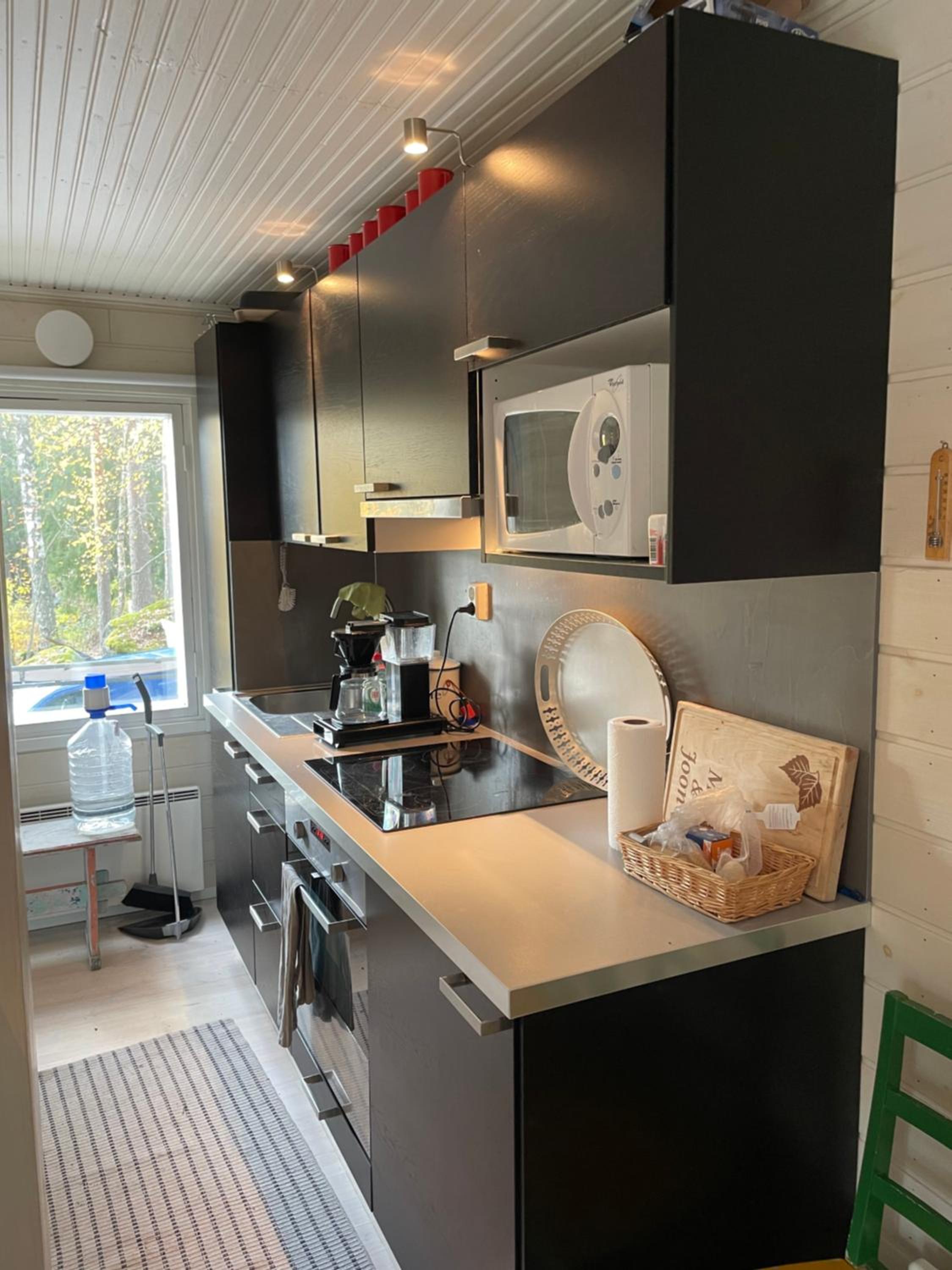 Mökki ja rantasauna rauhallisessa paikassa