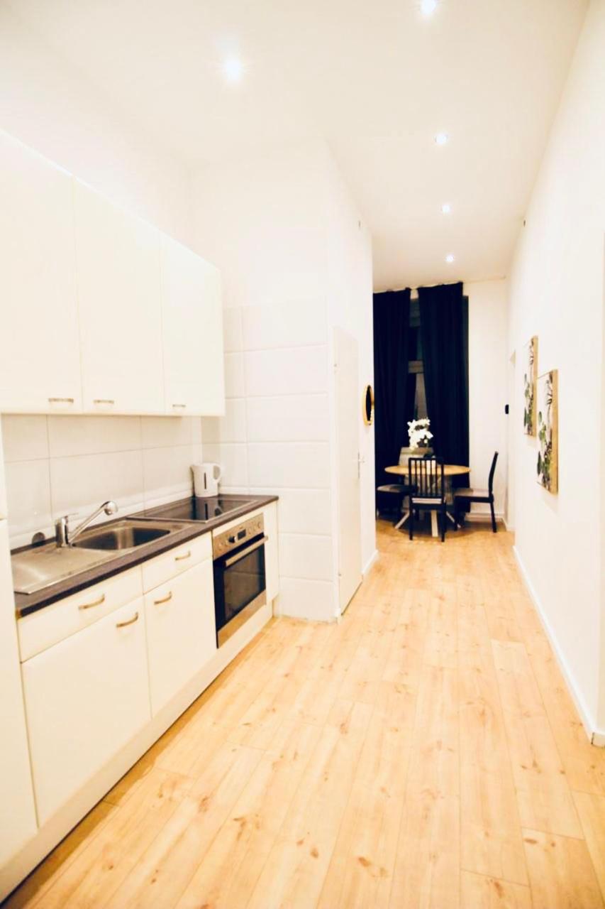 6 min to Amusement Park - Economy Rooms in Shared Apartment